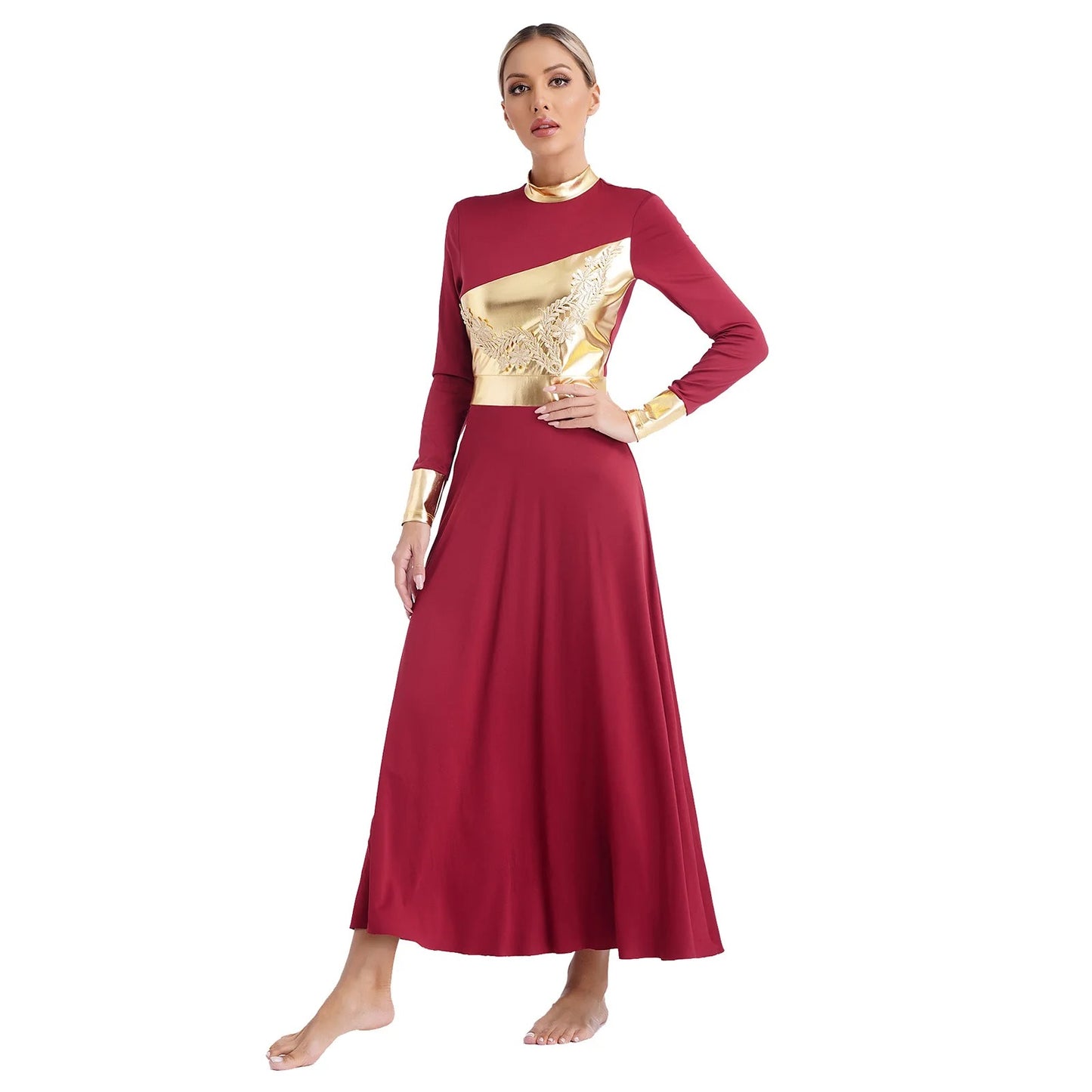 Vestido de Coreografia Metálico com Apliques