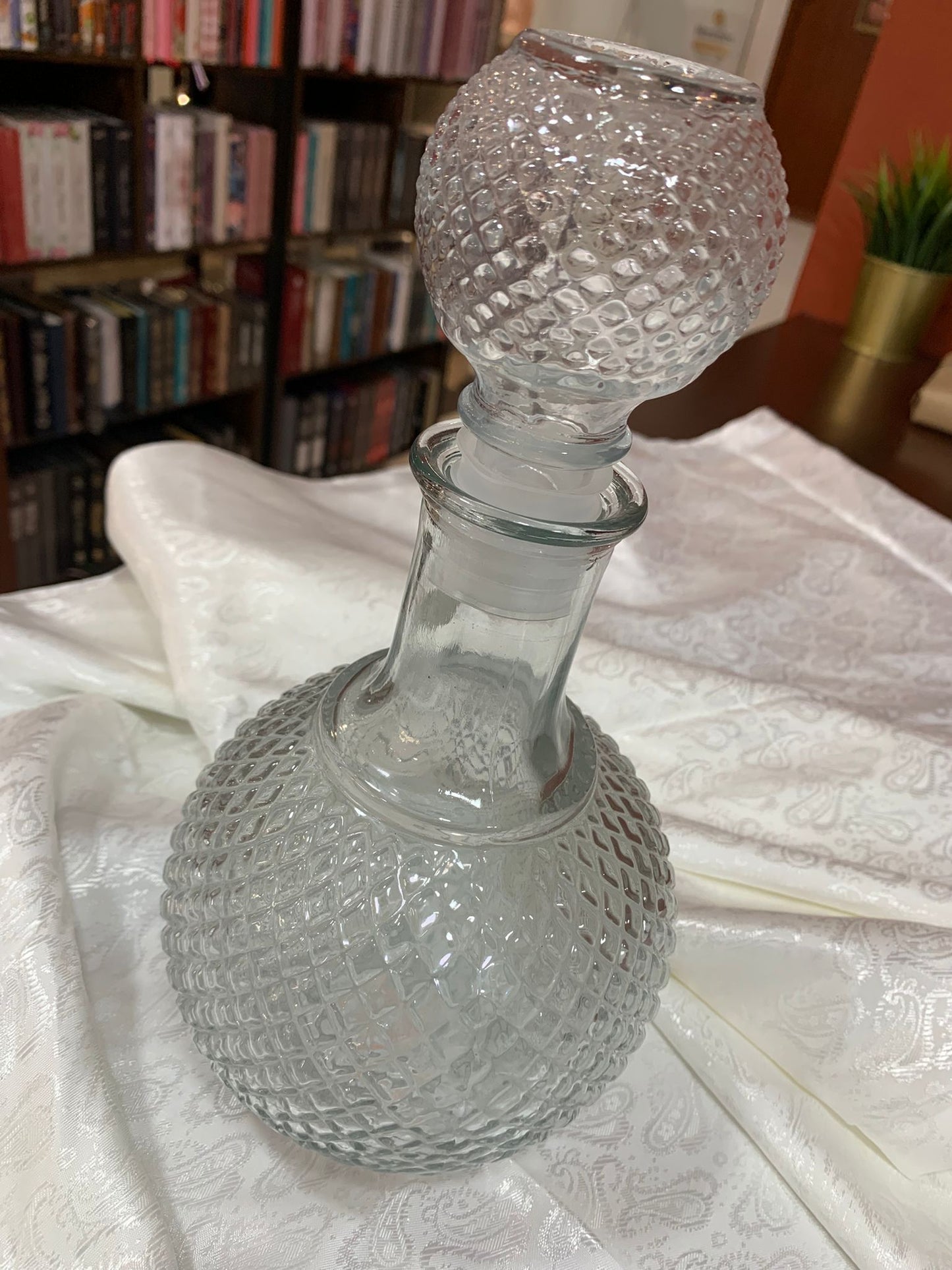 DECANTER DECORATIVO DE VIDRO COM TAMPA