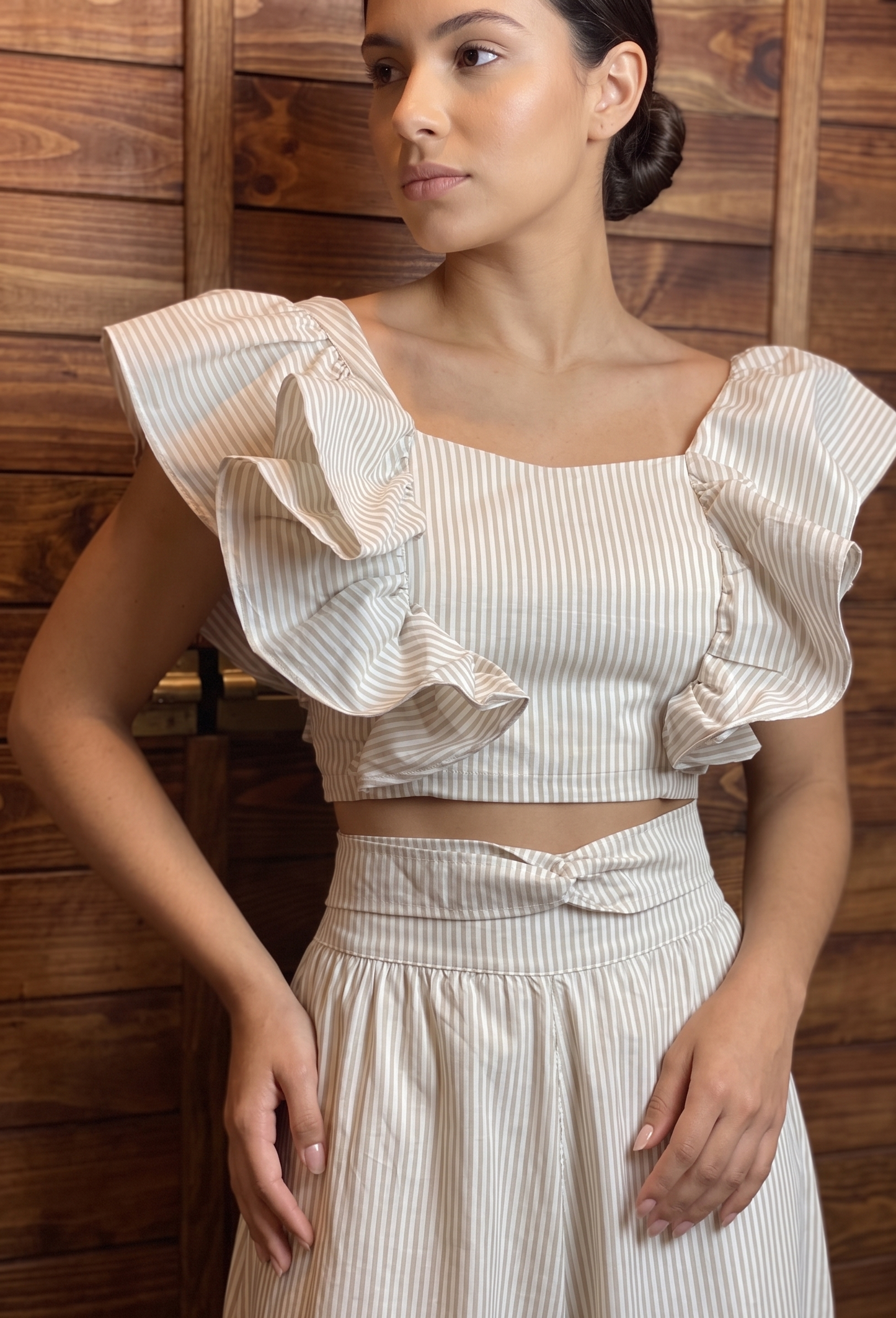 CONJUNTO DE SAIA E BLUSA EM TRICOLINE — AYLA DALILA