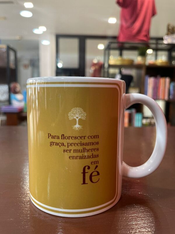 CANECA FLORECER EM FÉ