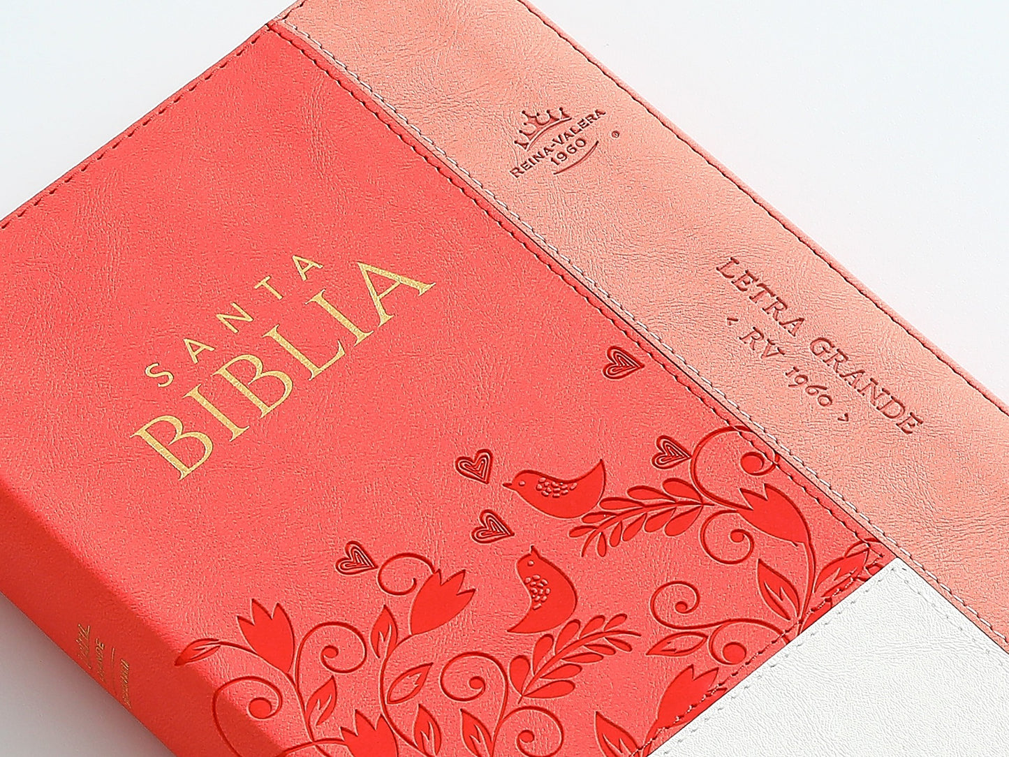 BÍBLIA RVR 1960 MANUAL: ELEGÂNCIA CORAL E PRATICIDADE TOTAL