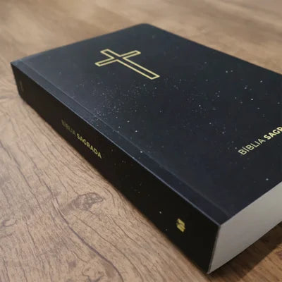 Holy Bible Saved by Grace / NIV / Normal Print - Paperback Cover