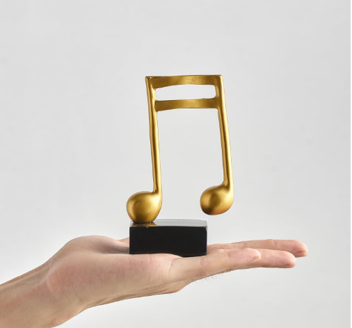 KIT NOTAS MUSICAIS DECORTIVAS GOLDEN MELODY – EDIÇÃO DE LUXO