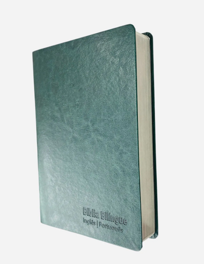 BÍBLIA BILÍNGUE | PORTUGUÊS E INGLÊS | NVT | LETRA GRANDE | CAPA FLEXÍVEL ESMERALDA