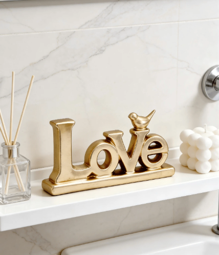 Objeto Decorativo Palavra "Love" com Passarinho – Dourado