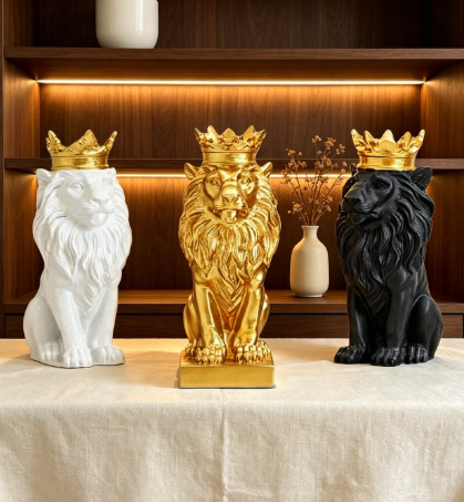 Objeto decorativo leão rei com coroa dourada