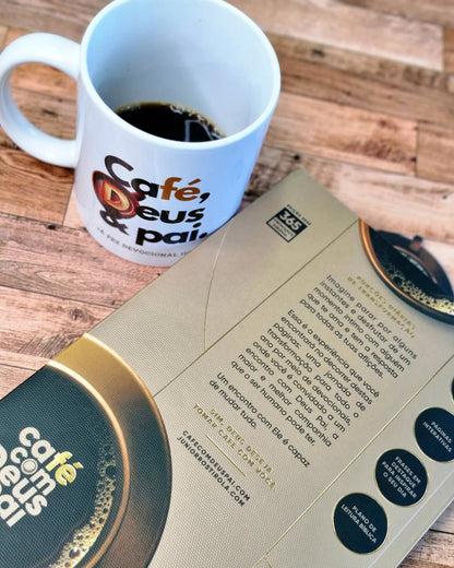 COMBO ESPECIAL: CAFÉ COM DEUS PAI 2025 + CANECA EXCLUSIVA!