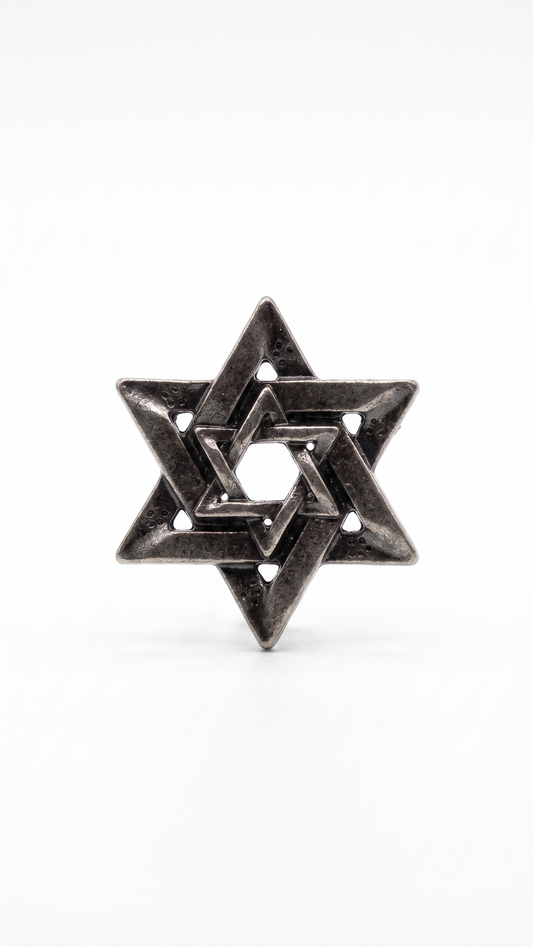 BROCHE ESTRELA DE DAVID INTERLIGADA EM METAL ENVELHECIDO