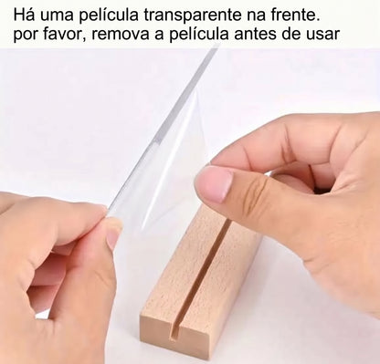 PLACA DECORATIVA EM ACRÍLICO COM SUPORTE EM MADEIRA – "JESUS, A ÁGUA DA VIDA" (10 × 10 CM)