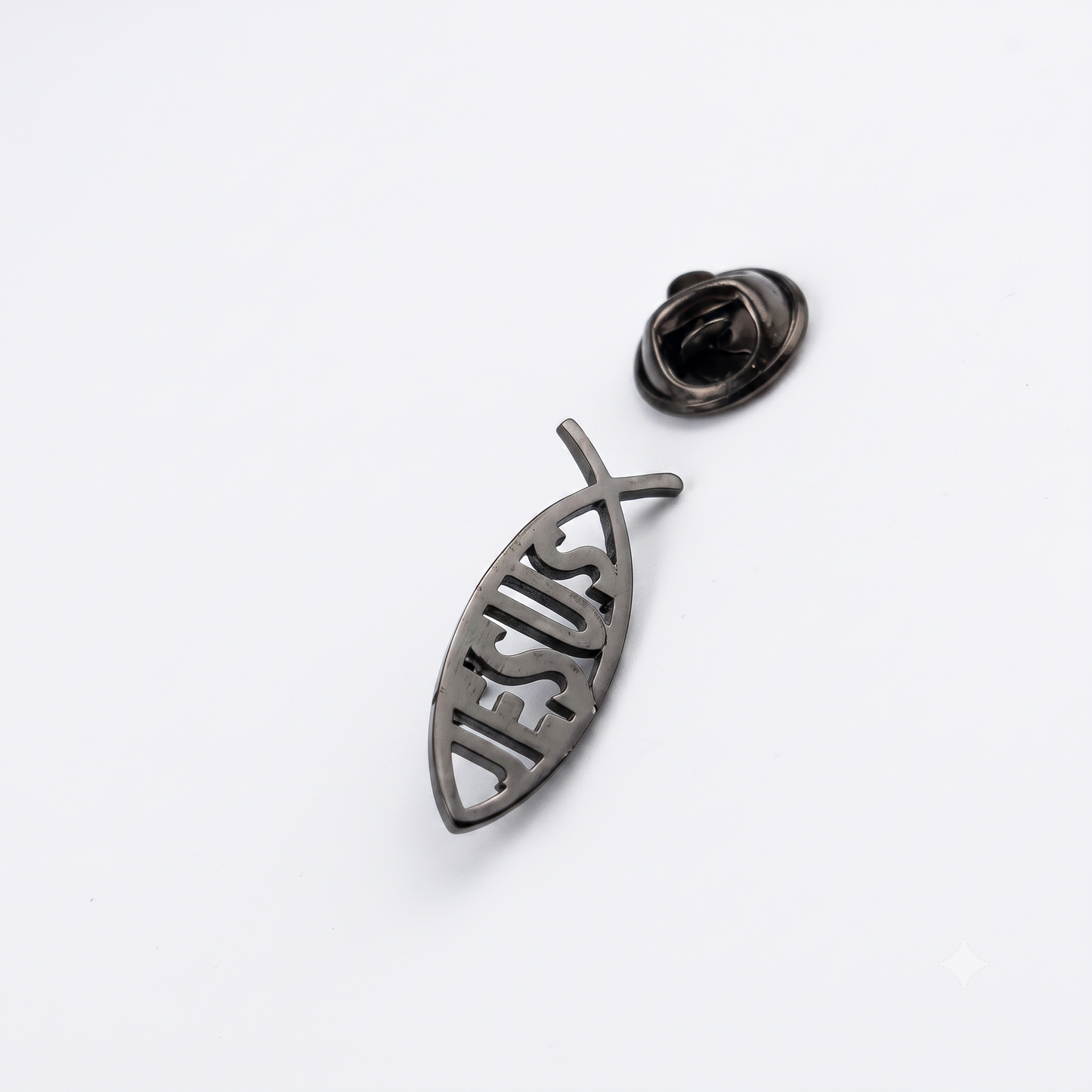 PIN METÁLICO AÇO INOXIDÁVEL JESUS PEIXE PRETO
