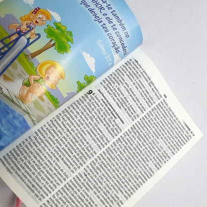 BÍBLIA TURMINHA DA GRAÇA — CAPA ALMOFADADA MENINA
