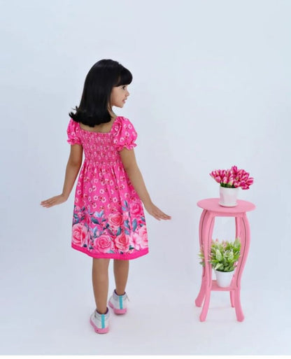Bubblegum pink puff - 04 years