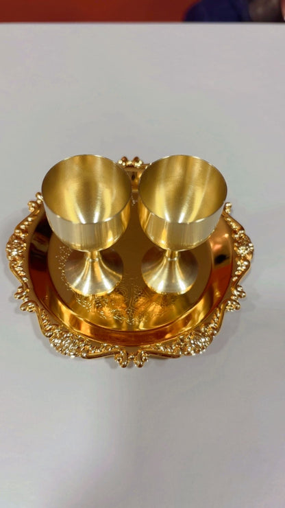 KIT DE CÁLICE DUPLO COM BANDEJA PARA CEIA  (Acabamento Dourado)