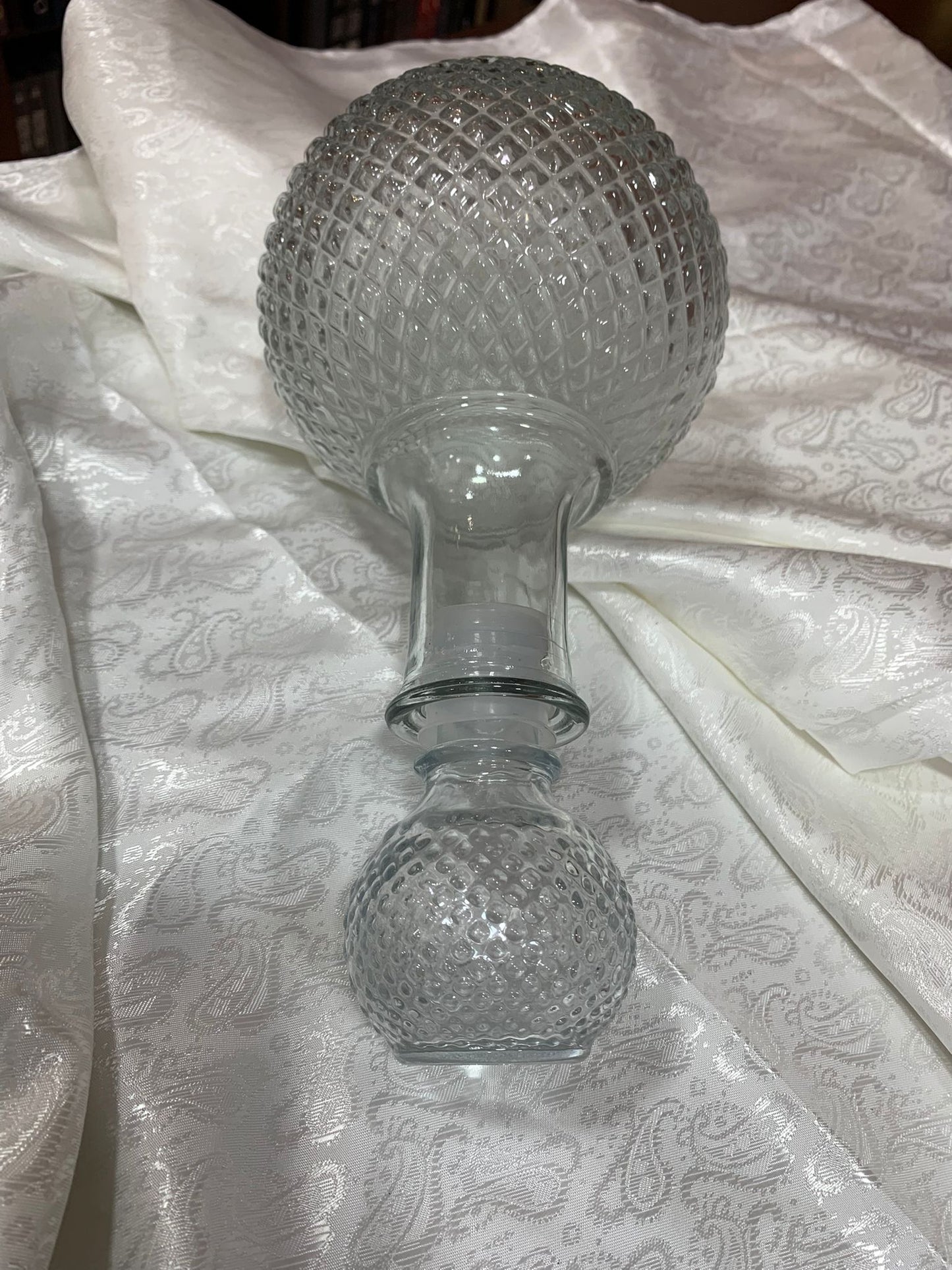 DECANTER DECORATIVO DE VIDRO COM TAMPA