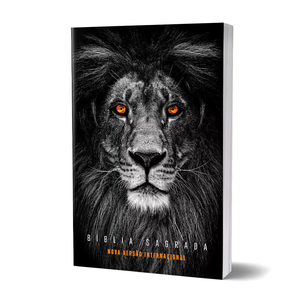 BIBLIA NVI LEAO COM OLHOS DE FOGO