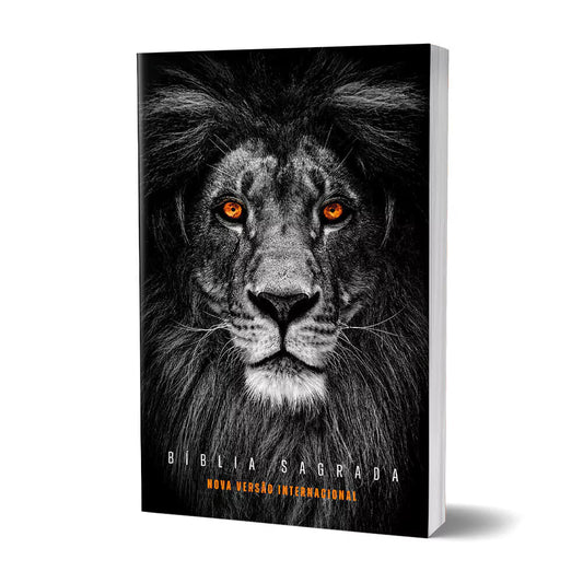 BIBLIA NVI LEAO COM OLHOS DE FOGO