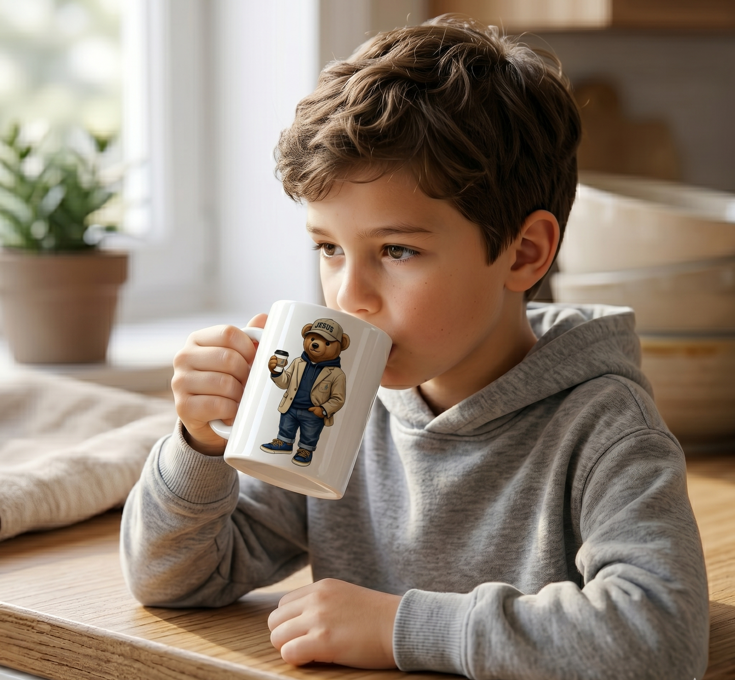 CANECA DE CERÂMICA BRANCA - URSINHO COM BONÉ JESUS E COPO DE CAFÉ