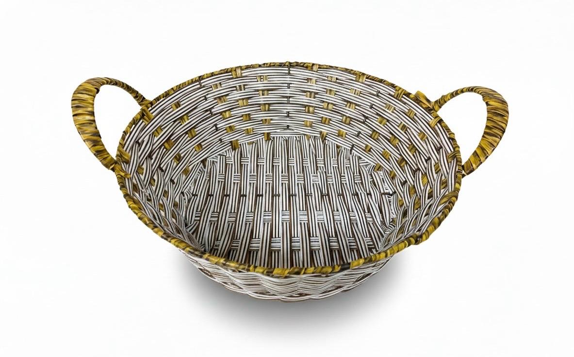 Round basket for supper bread