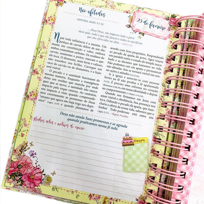 MEU DIÁRIO DE ORAÇÃO | CAPA DURA ESPIRAL ROSA