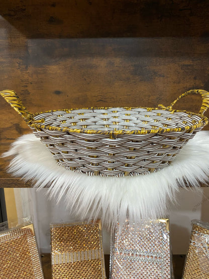 Round basket for supper bread