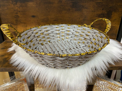 Round basket for supper bread