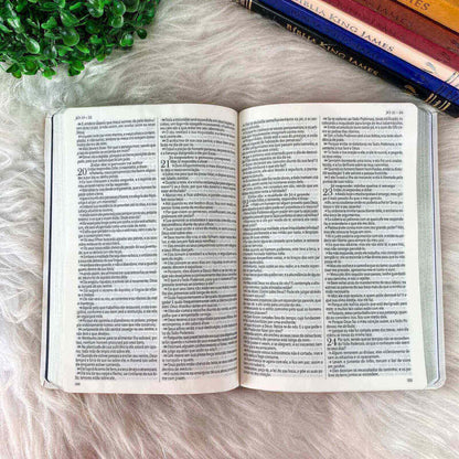 King James Bible 1611 - Slim Ultra-Thin Cover - Luxury White