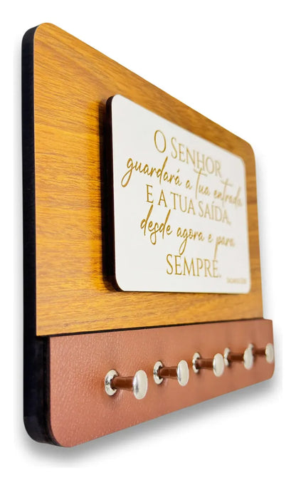 Porta chaves MDF com acabamento em couro - O Senhor Guardara a tua entrada