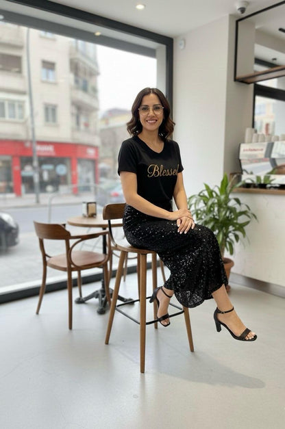 SAIA LANTEJOULAS PRETA MIDI