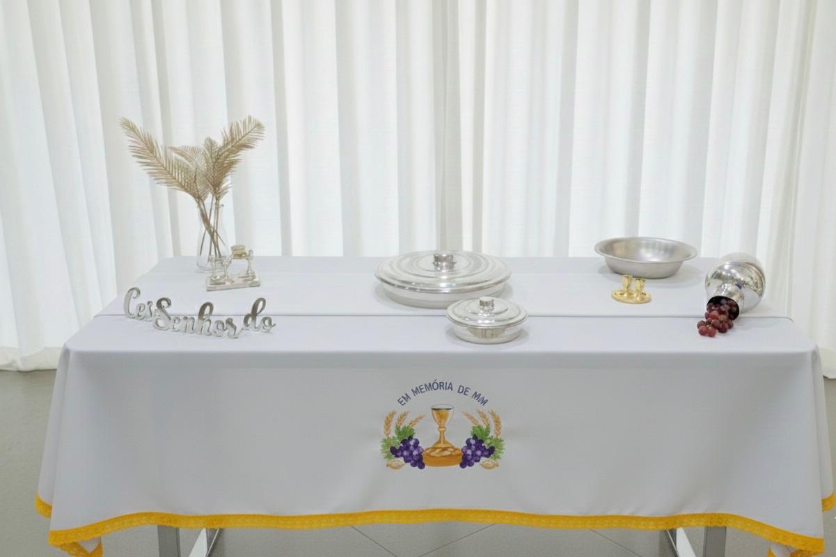 TOALHA PARA MESA DE SANTA CEIA RENDA AMARELA
