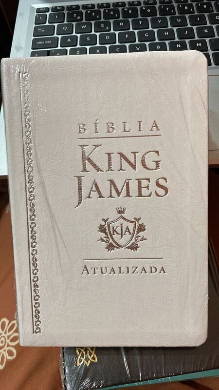 BIBLÍA KING JAMES ATUALIZADA - CAPA LUXO BRANCA