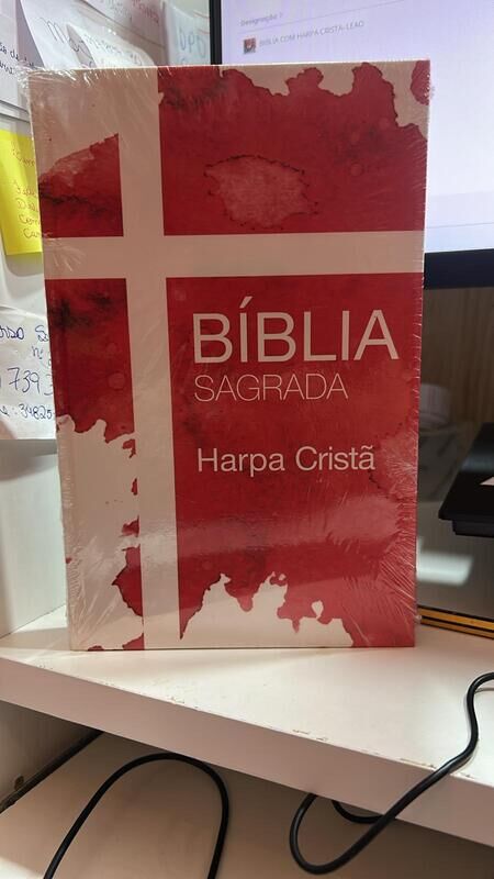 BIBLIA COM HARPA- VERMELHA E BRANCA