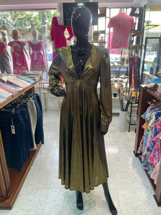 VESTIDO LONGO DOURADO COM FENDA