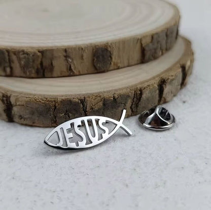 PIN METÁLICO DE AÇO INOXIDÁVEL JESUS PEIXE PRATA