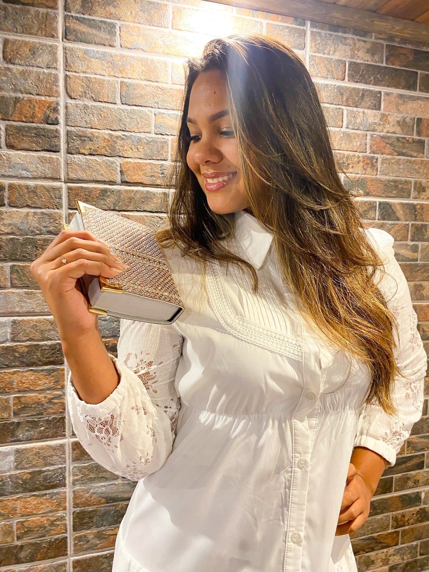 VESTIDO BRANCO DE RENDA COM BOTOES NA FRENTE - EVILIN
