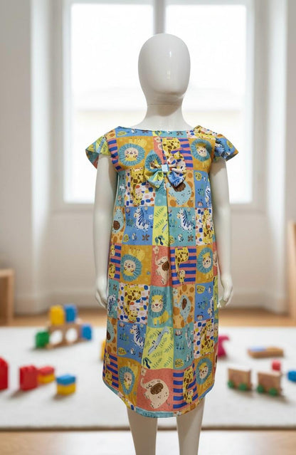 VESTIDO TRAPÉZIO BICHINHOS