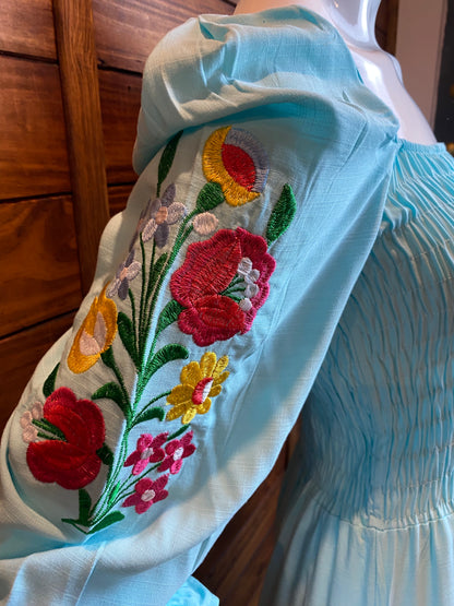 VESTIDO VISCOLINHO COM MANGA BORBADA - REBECA