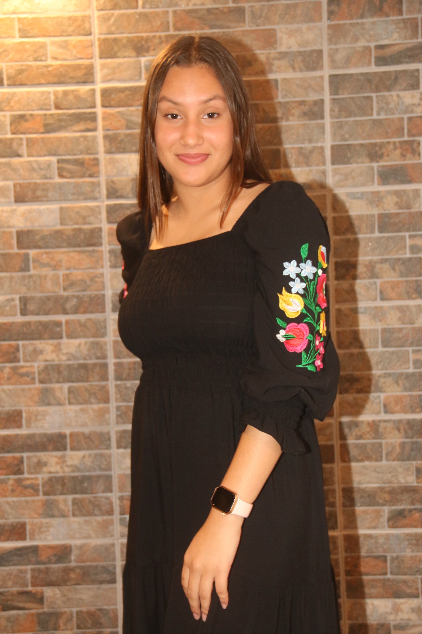 VESTIDO VISCOLINHO COM MANGA BORBADA - REBECA